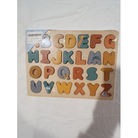 PUZZLE ALPHABET SAFARI